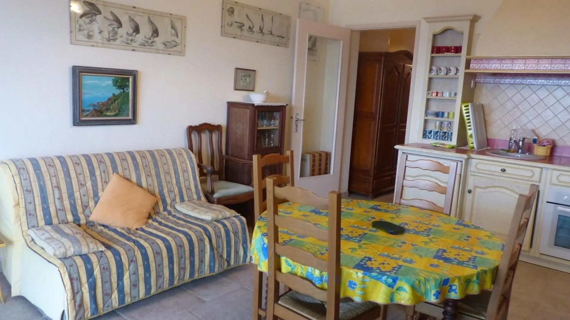 Appartement 2 Pieces Avec Terrasse Et Vue Mer Au Lavandou - Fr-1-308-57 봄레미모사